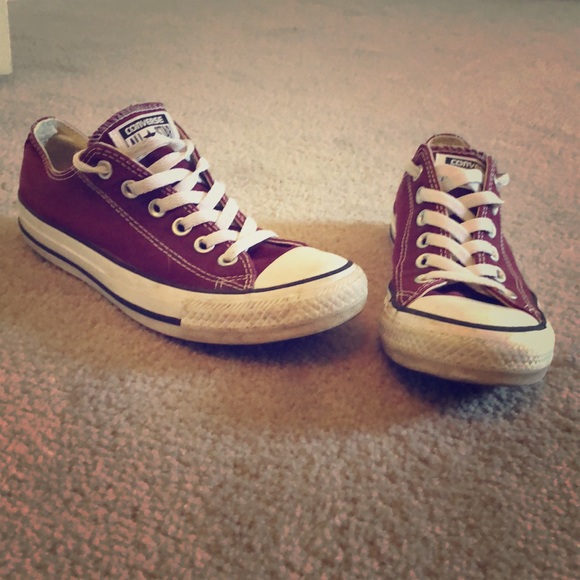 Converse Shoes - Maroon converse